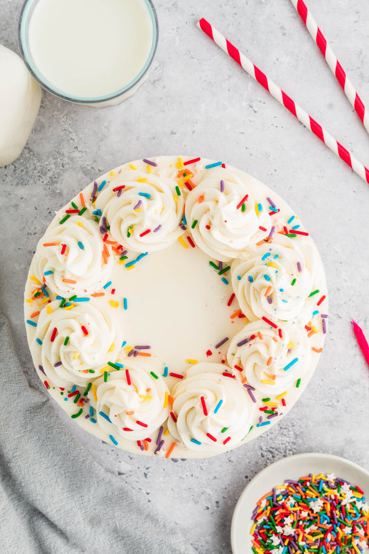 Classic Party Cake - Baking and Decorating Kit