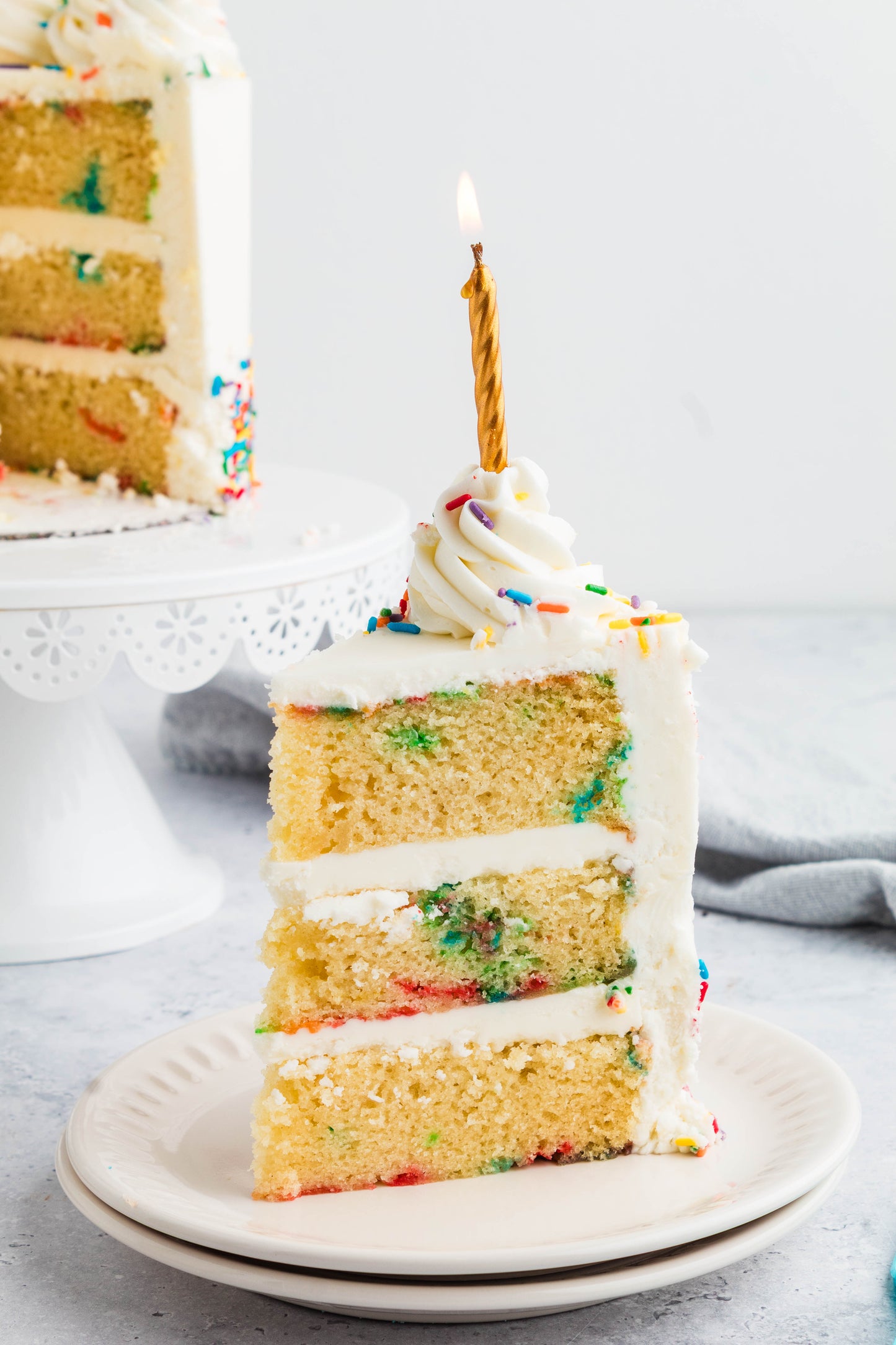 Classic Party Cake - Baking and Decorating Kit