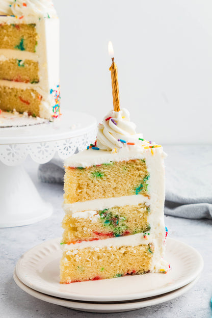 Classic Party Cake - Baking and Decorating Kit